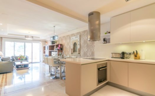 2 bedrooms Apartment in Aloha Hill Club