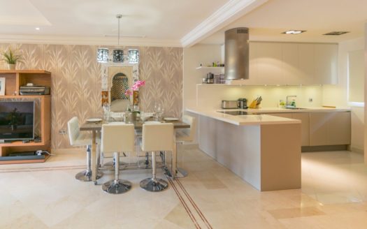 2 bedrooms Apartment in Aloha Hill Club