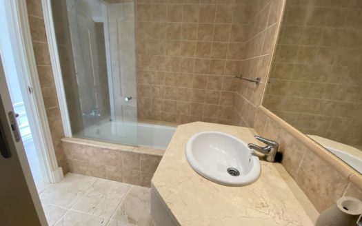 3 bedrooms Penthouse in Benahavis