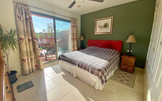 3 bedrooms Penthouse in Benahavis