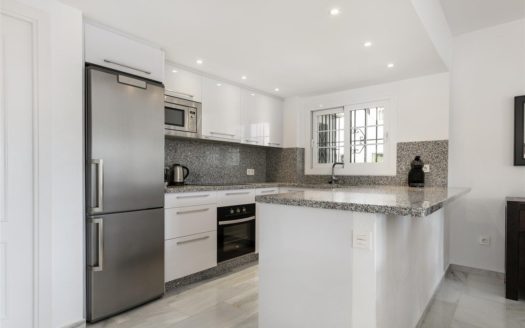 3 bedrooms Apartment in Nueva Andalucia