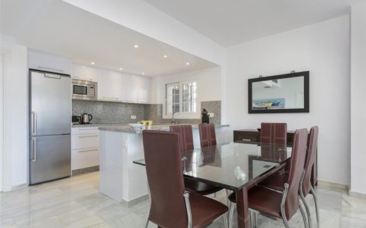 3 bedrooms Apartment in Nueva Andalucia