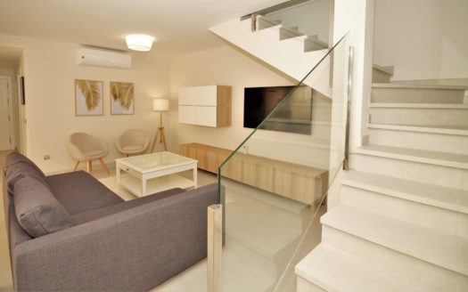 4 bedrooms Townhouse in El Pirata