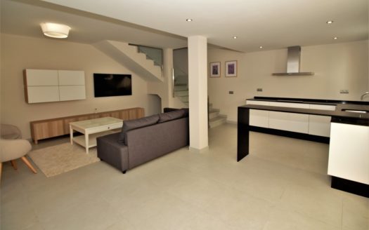 4 bedrooms Townhouse in El Pirata