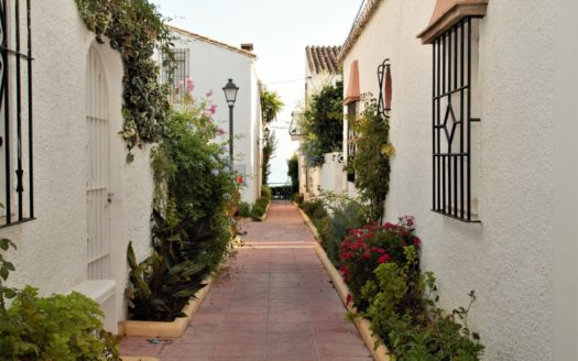 4 bedrooms Townhouse in El Pirata