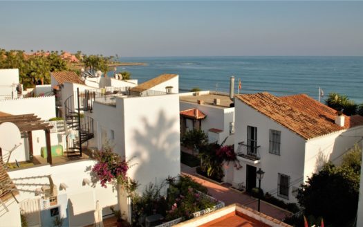 4 bedrooms Townhouse in El Pirata