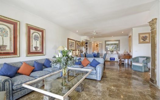 4 bedrooms Apartment in Puerto de Cabopino