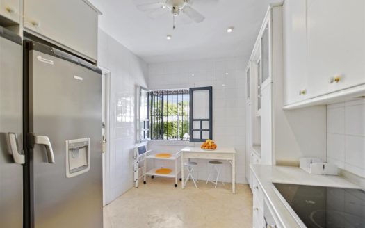 4 bedrooms Apartment in Puerto de Cabopino