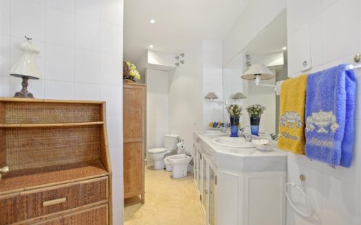 4 bedrooms Apartment in Puerto de Cabopino