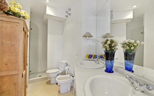 4 bedrooms Apartment in Puerto de Cabopino