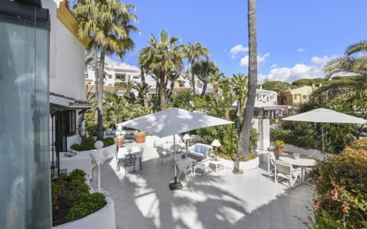 4 bedrooms Apartment in Puerto de Cabopino