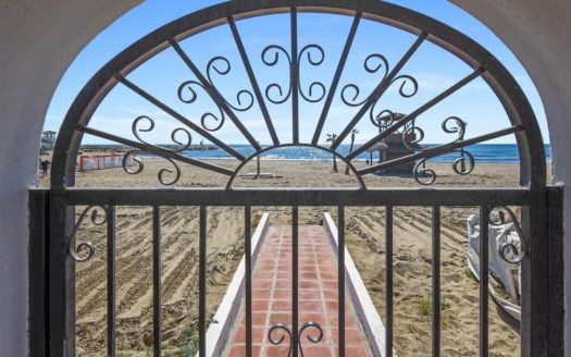 4 bedrooms Apartment in Puerto de Cabopino