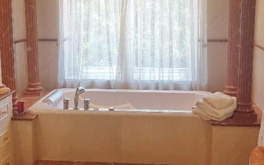 5 bedrooms Villa in Benahavis