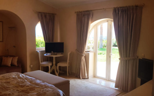 5 bedrooms Villa in Benahavis