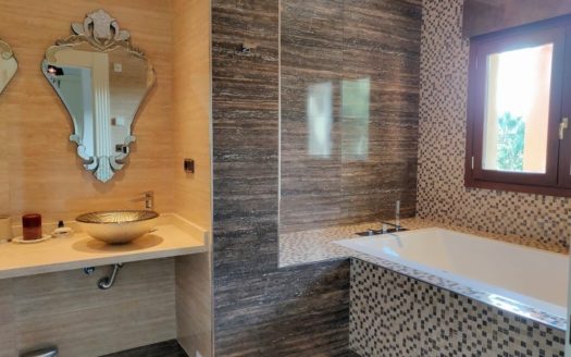 6 bedrooms Villa in La Reserva de los Monteros