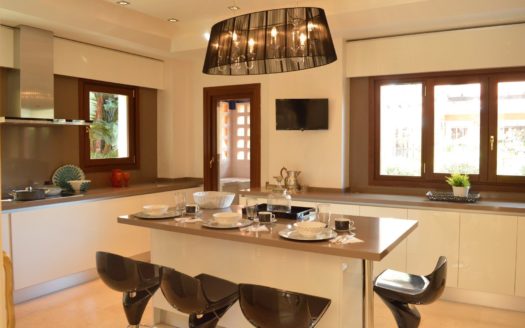 6 bedrooms Villa in La Reserva de los Monteros