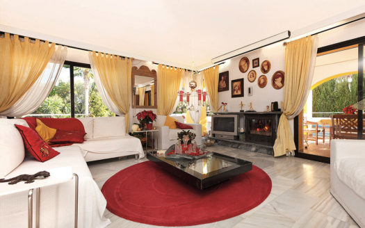 5 bedrooms Villa in Las Lomas de Nueva Andalucia