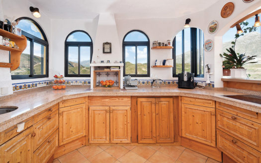 5 bedrooms Villa in Las Lomas de Nueva Andalucia