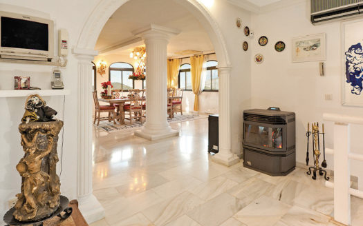 5 bedrooms Villa in Las Lomas de Nueva Andalucia