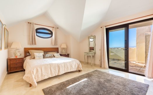 3 bedrooms Penthouse in Aloha Park