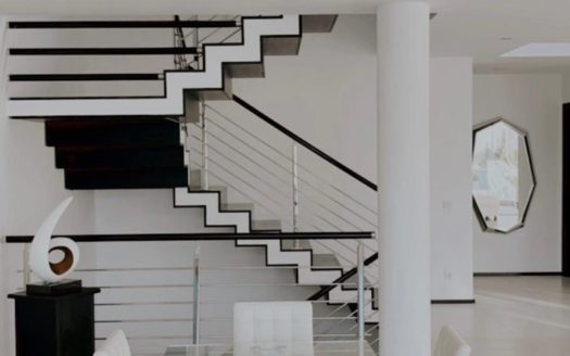 4 bedrooms Townhouse in Meisho Hills