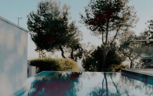 4 bedrooms Townhouse in Meisho Hills