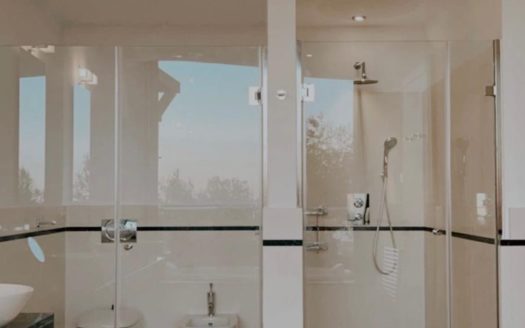 4 bedrooms Townhouse in Meisho Hills