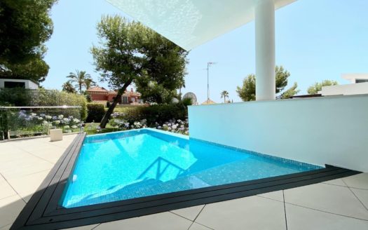 4 bedrooms Townhouse in Meisho Hills