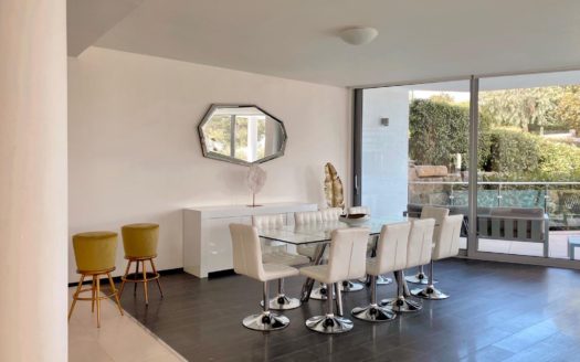 4 bedrooms Townhouse in Meisho Hills