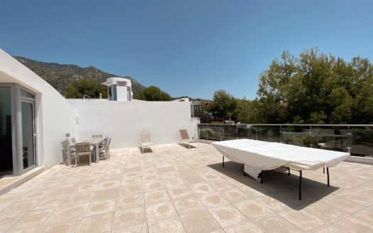 4 bedrooms Townhouse in Meisho Hills