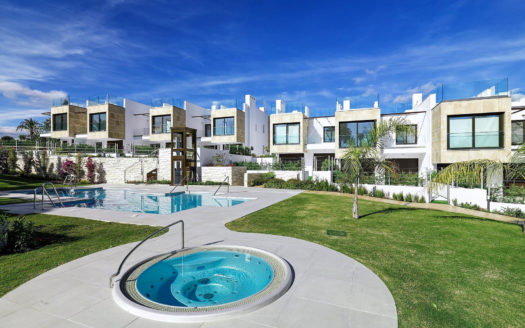3 bedrooms Townhouse in Nueva Andalucia