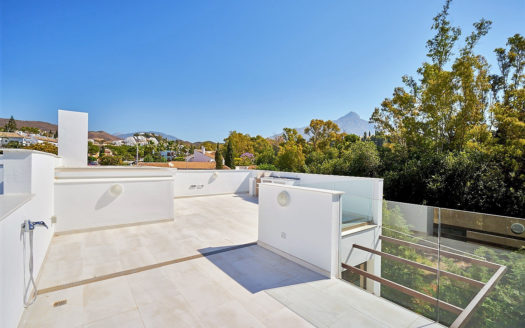 3 bedrooms Townhouse in Nueva Andalucia