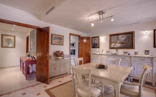 4 bedrooms Townhouse in Nueva Andalucia