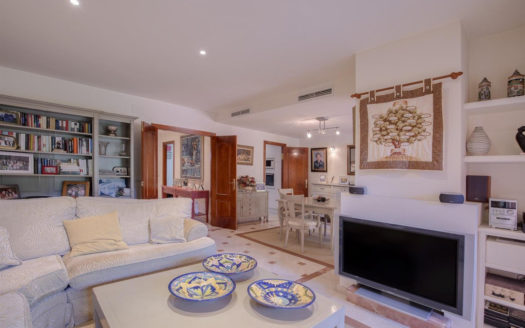 4 bedrooms Townhouse in Nueva Andalucia