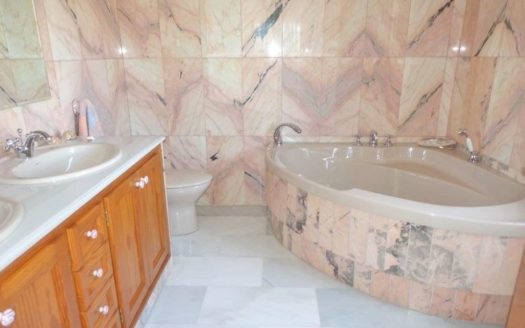 4 bedrooms Villa in Nueva Andalucia