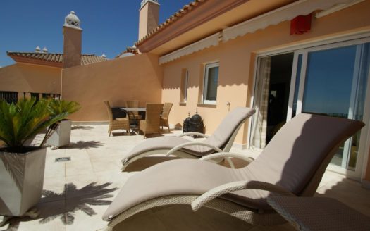 2 bedrooms Penthouse in Nueva Andalucia