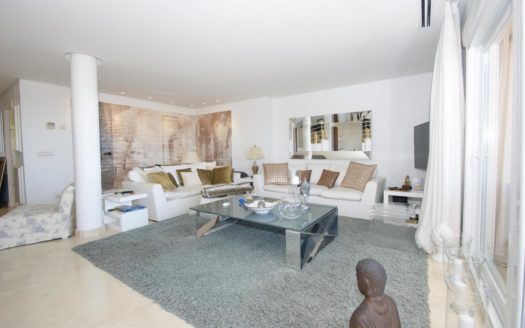 2 bedrooms Penthouse in Nueva Andalucia