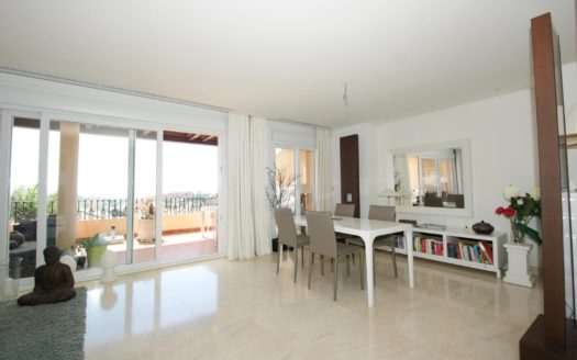 2 bedrooms Penthouse in Nueva Andalucia