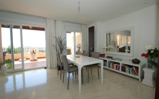 2 bedrooms Penthouse in Nueva Andalucia