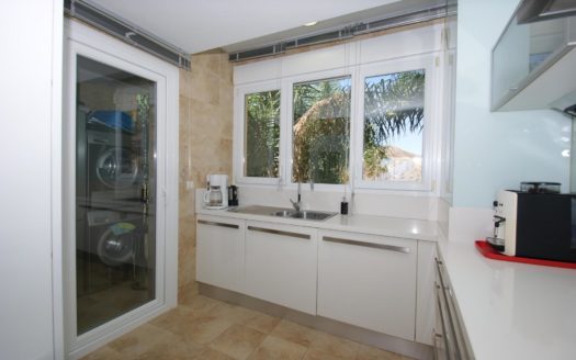 2 bedrooms Penthouse in Nueva Andalucia