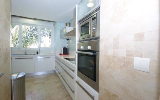 2 bedrooms Penthouse in Nueva Andalucia