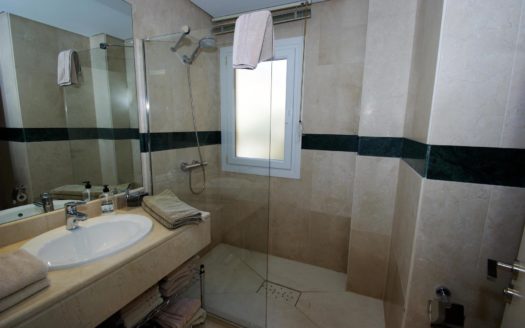 2 bedrooms Penthouse in Nueva Andalucia