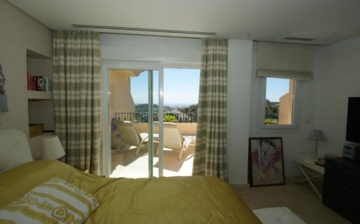 2 bedrooms Penthouse in Nueva Andalucia