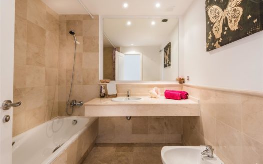 2 bedrooms Apartment in Nueva Andalucia