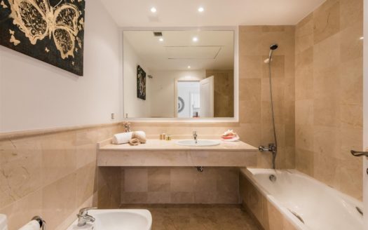 2 bedrooms Apartment in Nueva Andalucia