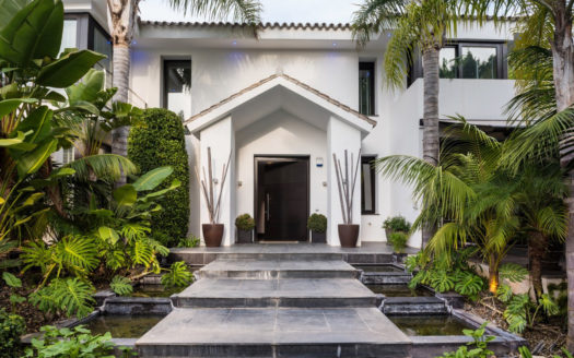 6 bedrooms Villa in Los Monteros Playa