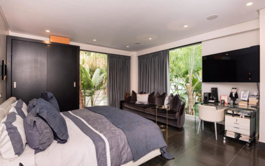 6 bedrooms Villa in Los Monteros Playa