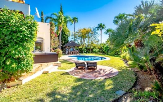 4 bedrooms Villa in Las Lomas de Elviria