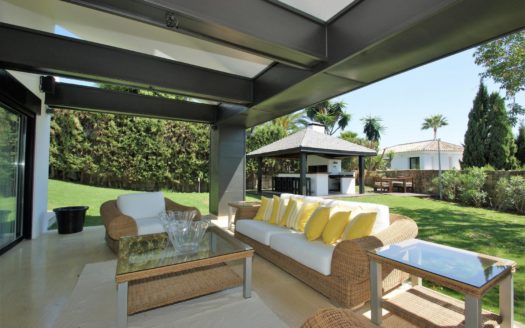 Villa de 6 dormitorios en Los Naranjos Golf