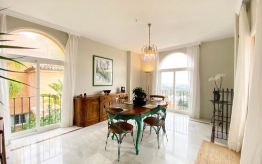 Apartamento de 2 dormitorios en Nueva Andalucia